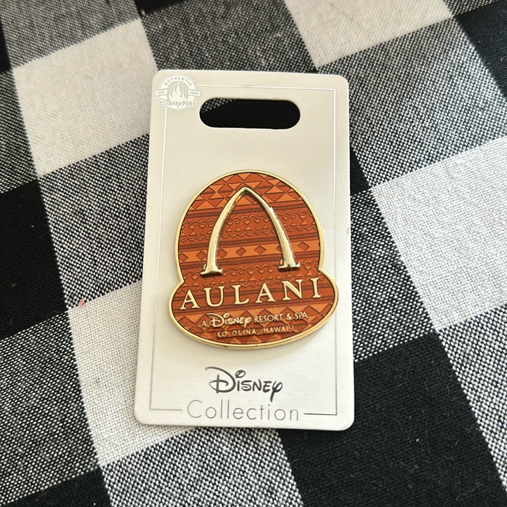 Disney Aulani Pin